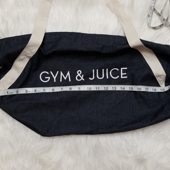 📍NWOT | GYM & JUICE Duffle Bag - Picture 6 of 8